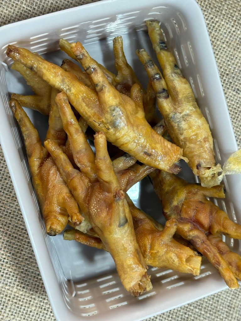 PATAS DE POLLO